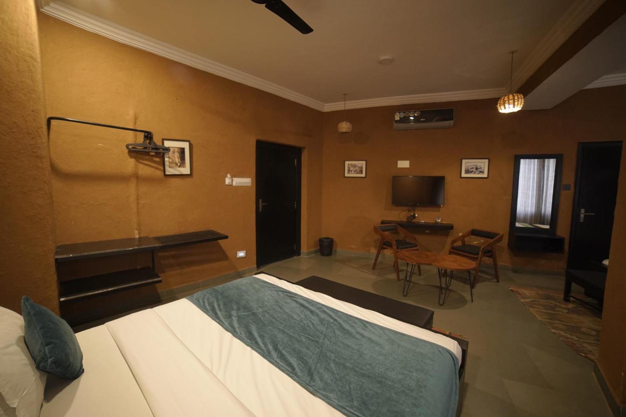 Hotel Udai Niwas By The Lake Udaipur Exterior photo
