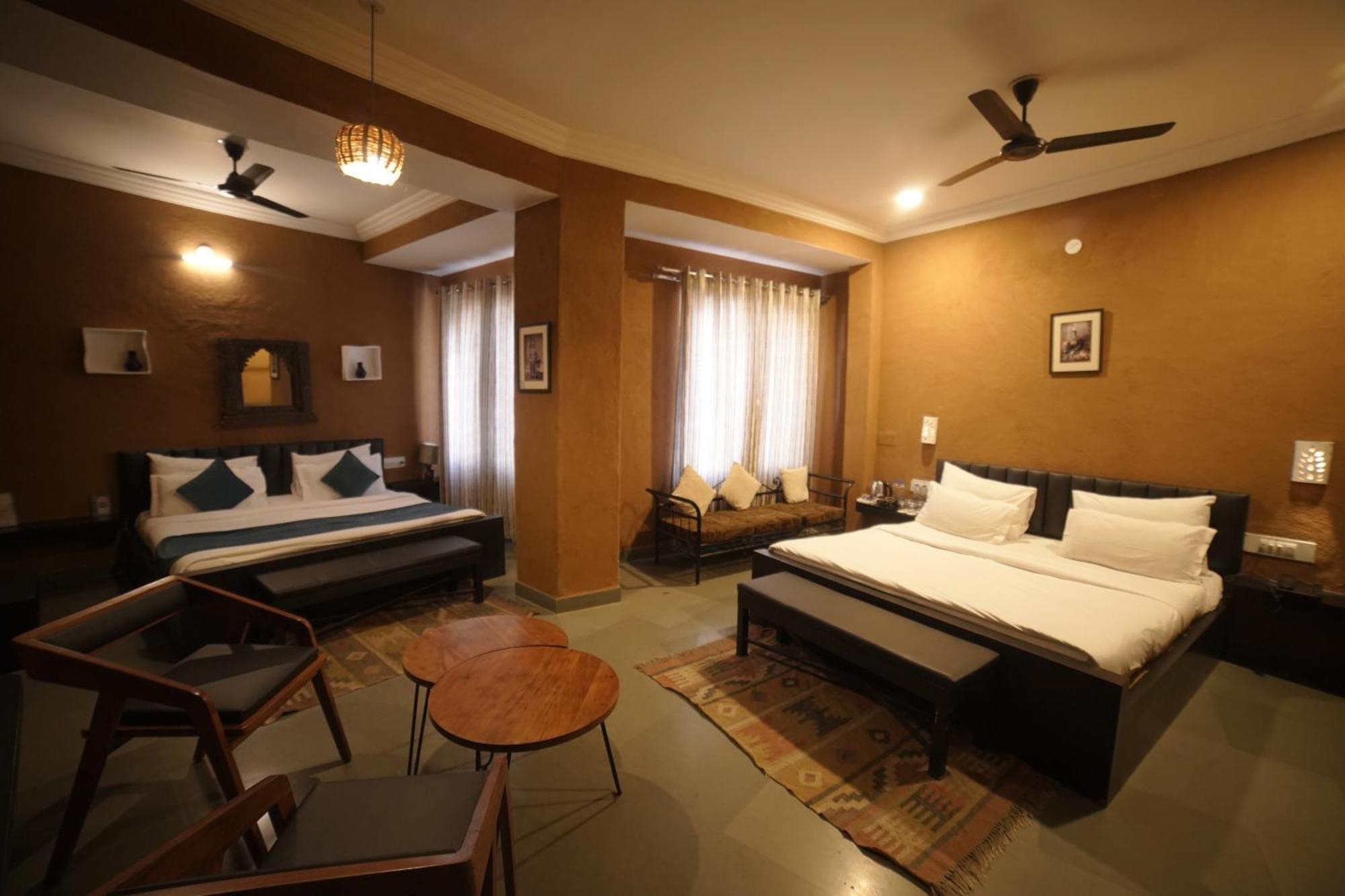 Hotel Udai Niwas By The Lake Udaipur Exterior photo